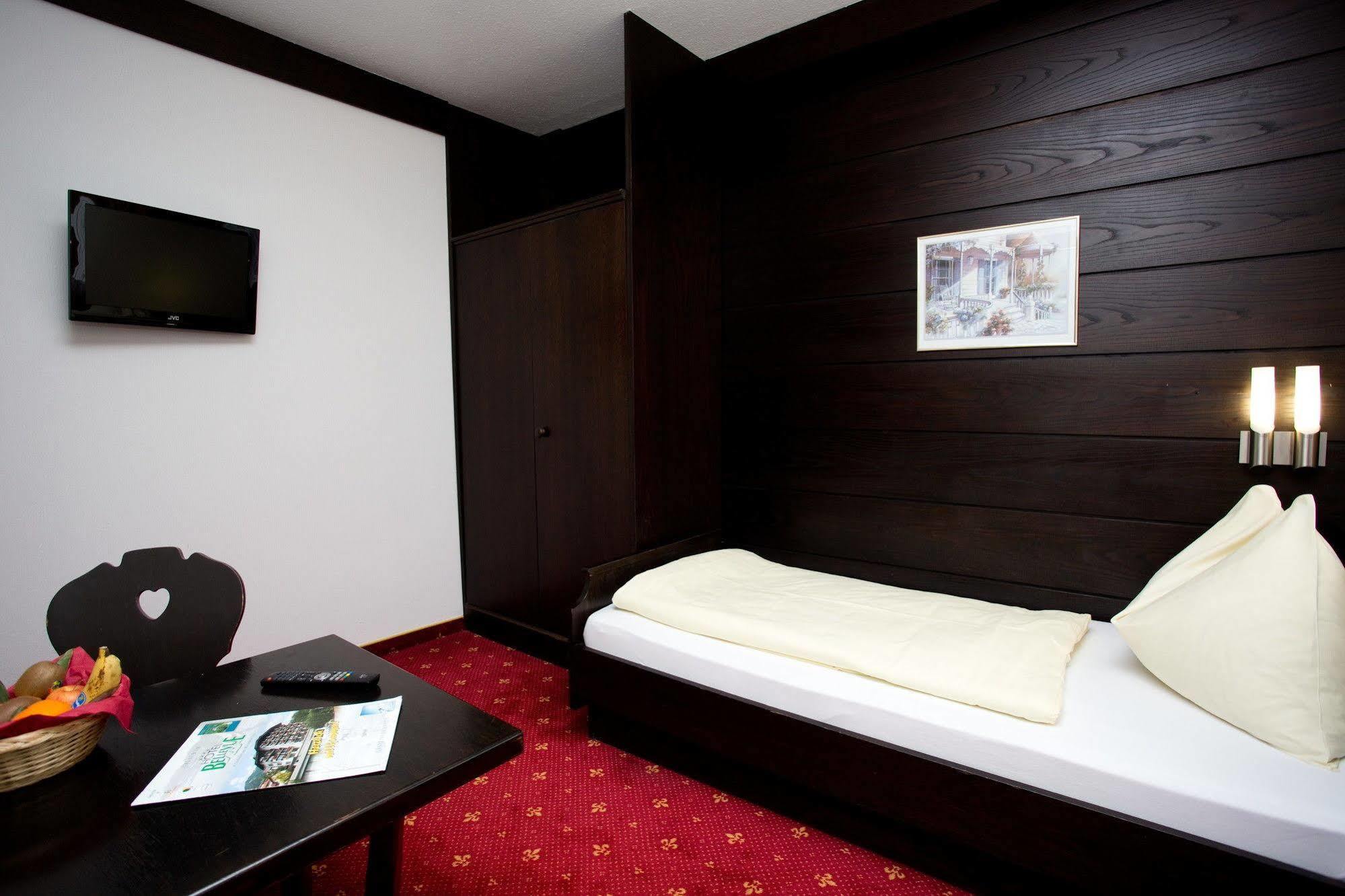Hotel Bellevue Зеебоден Экстерьер фото